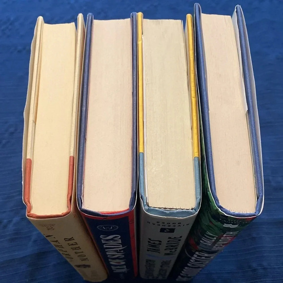 Popular Booktok Book Bundle 4 Hardcovers The Heaven & Earth Grocery Store - Picture 7 of 7